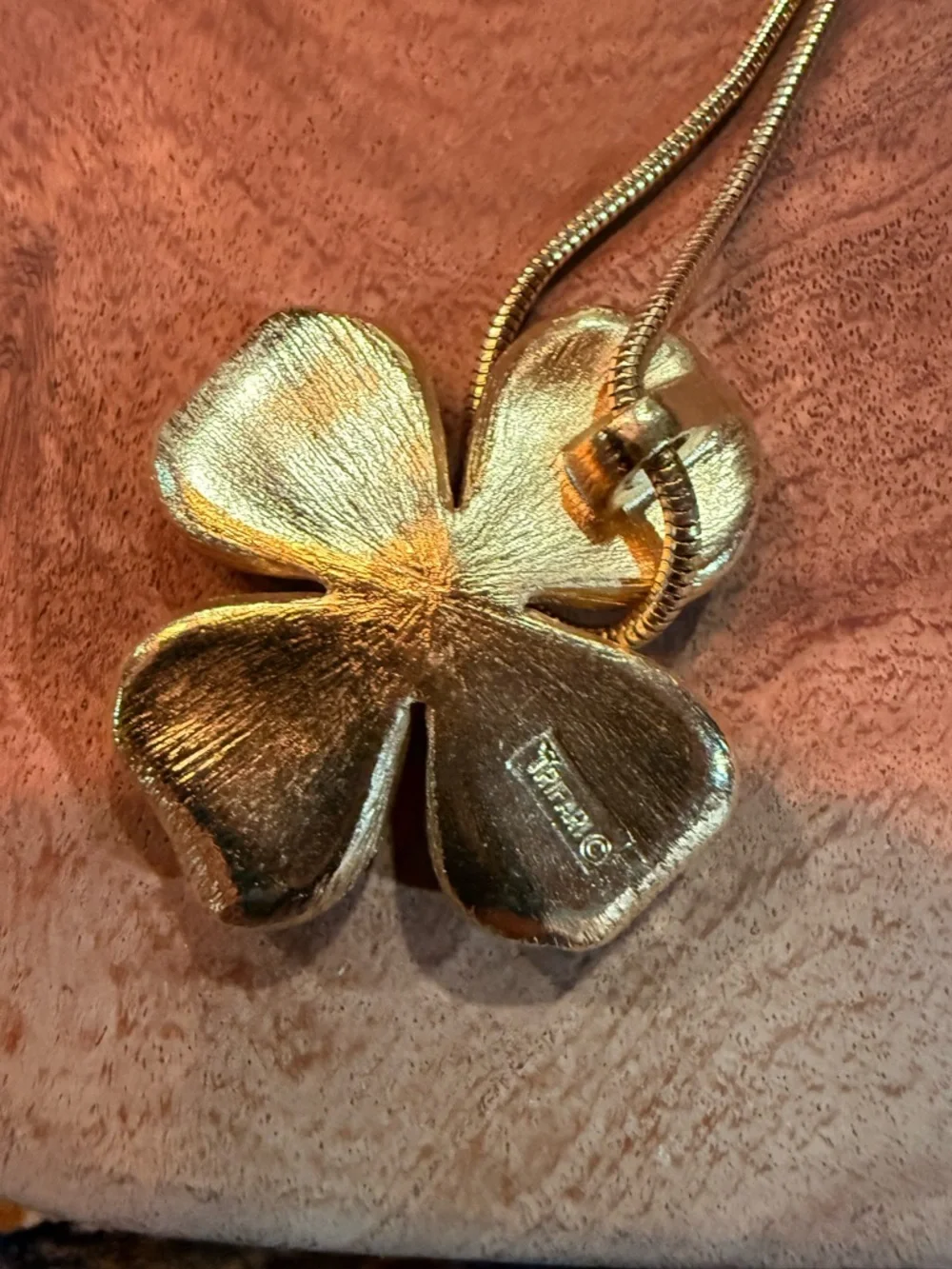 Gold Flower Pendant Necklace - Women Jewelry - Picture 5 of 6